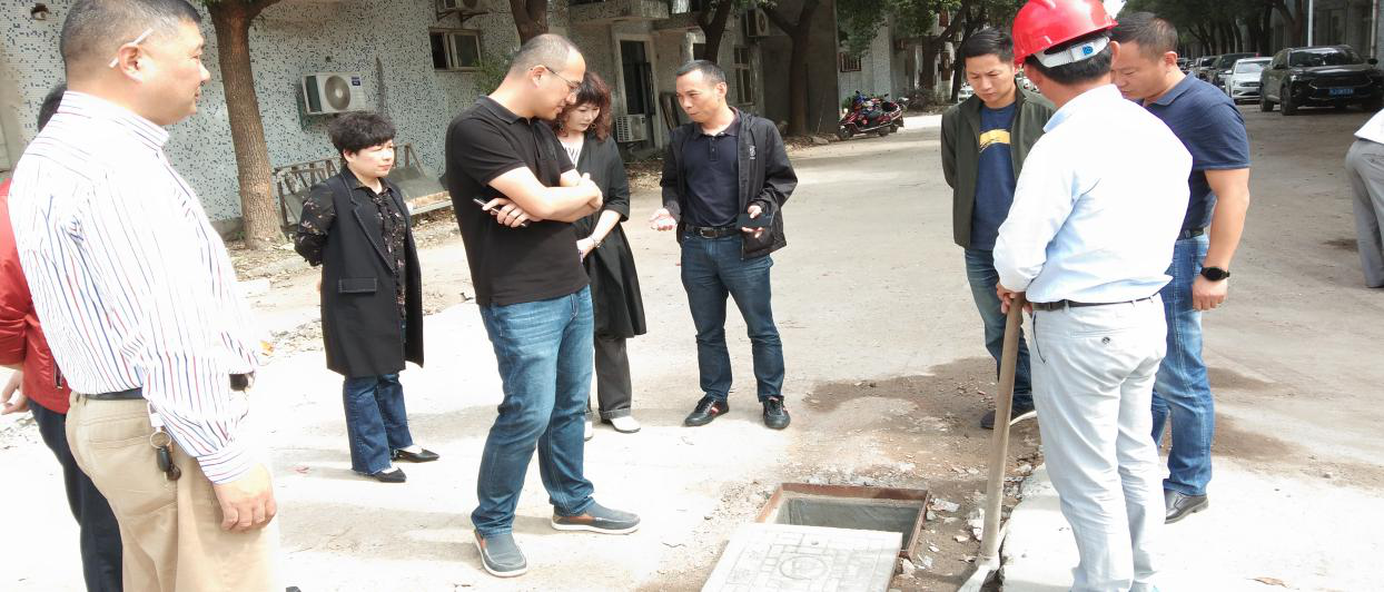 耀世娱乐科技产业园“污水零直排”              推进工作，，，，，实地勘察.png